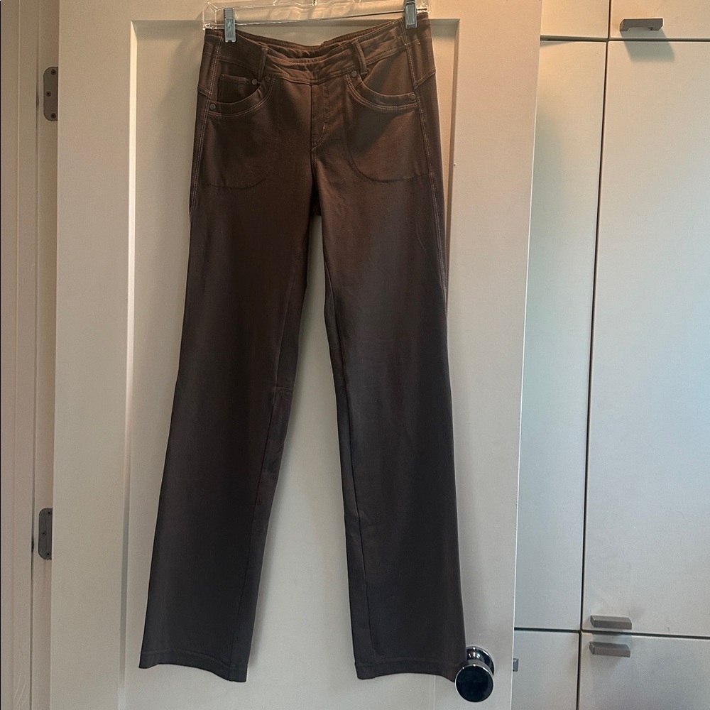 Kuhl Women’s Brown Mova Straight Leg Pants Stretchy Hiking Outdoor Pants. Size 6